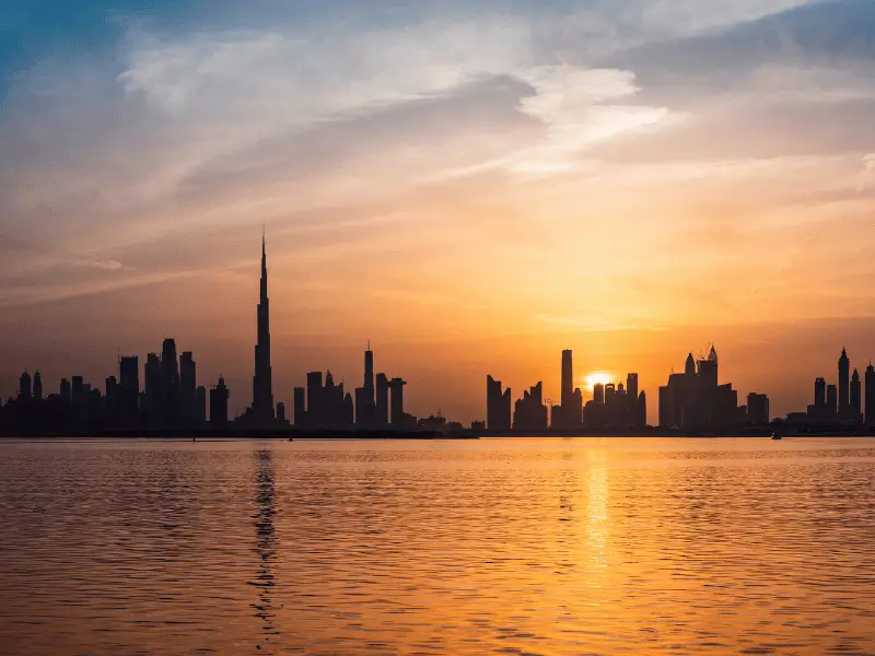 UNITED ARAB EMIRATES TRAVEL GUIDE