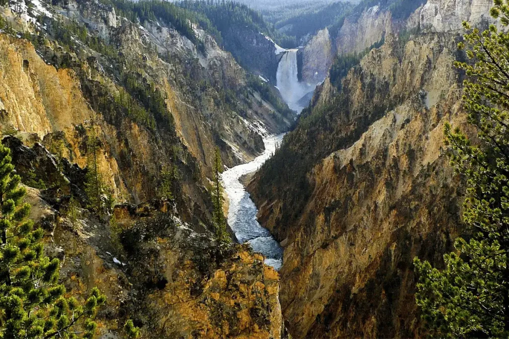 Yellowstone National Park, Wyoming, Montana & Idaho